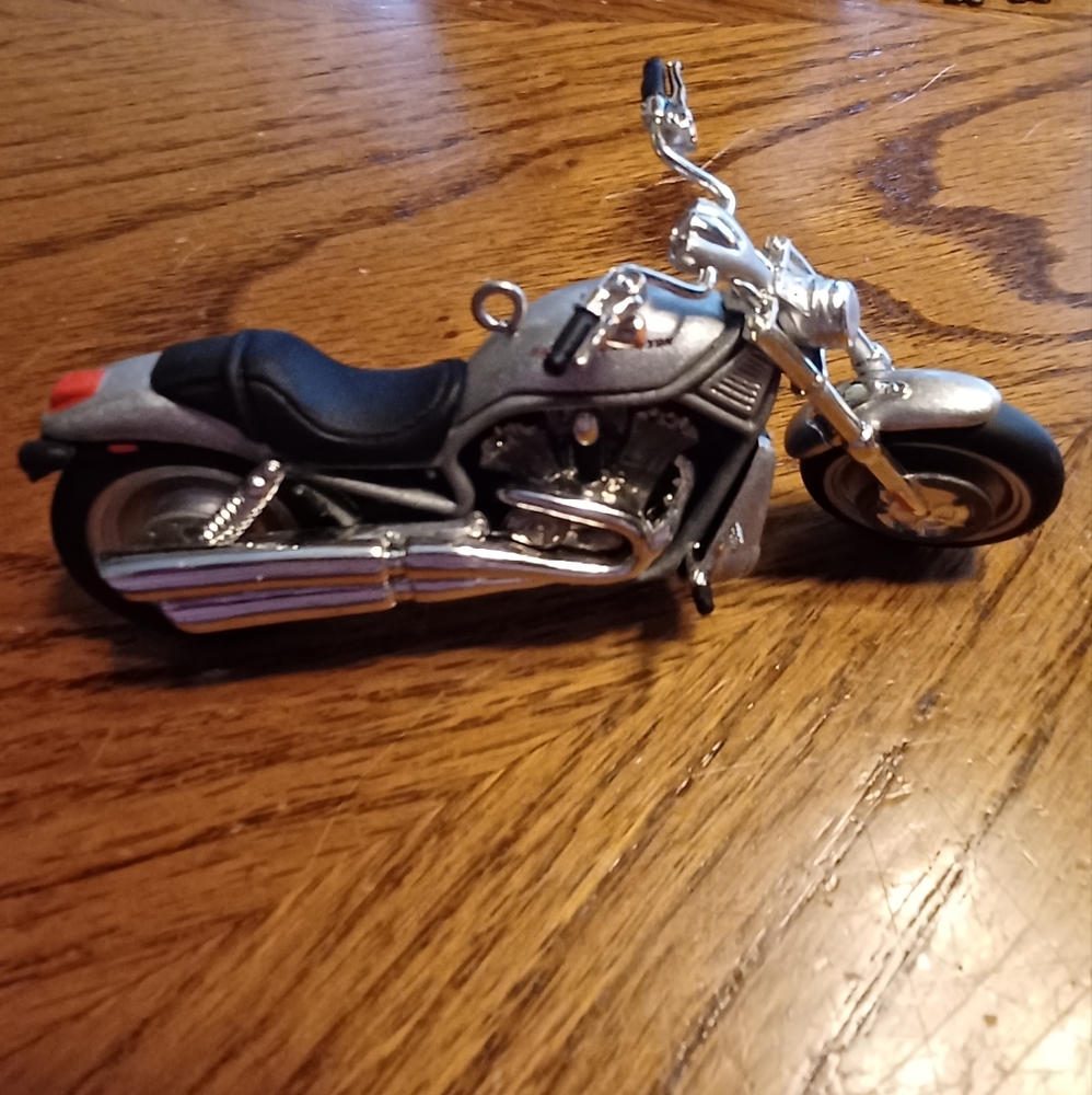NIB Hallmark Keepsake Ornament Dated 2004 - 2002 VRSCA V-Rod Harley Motorcycle